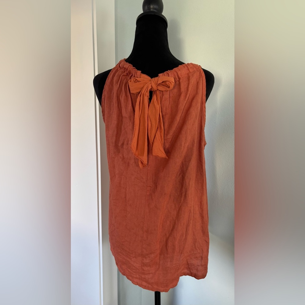 Bellambra Italian linen top with bow size L NWT rust color